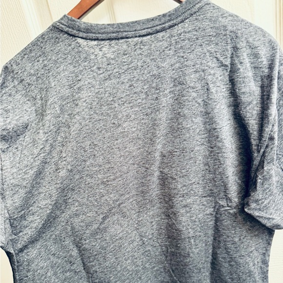 Leisure Lounge NYC graphic Heather T-Shirt- Ray, L - Picture 3 of 4